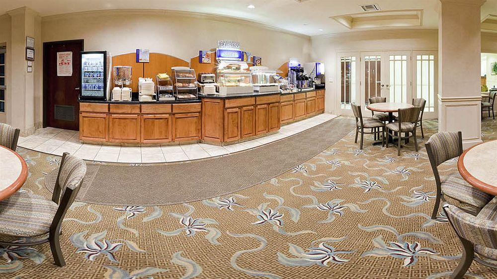Holiday Inn Express Hotel And Suites Conroe By Ihg Zewnętrze zdjęcie