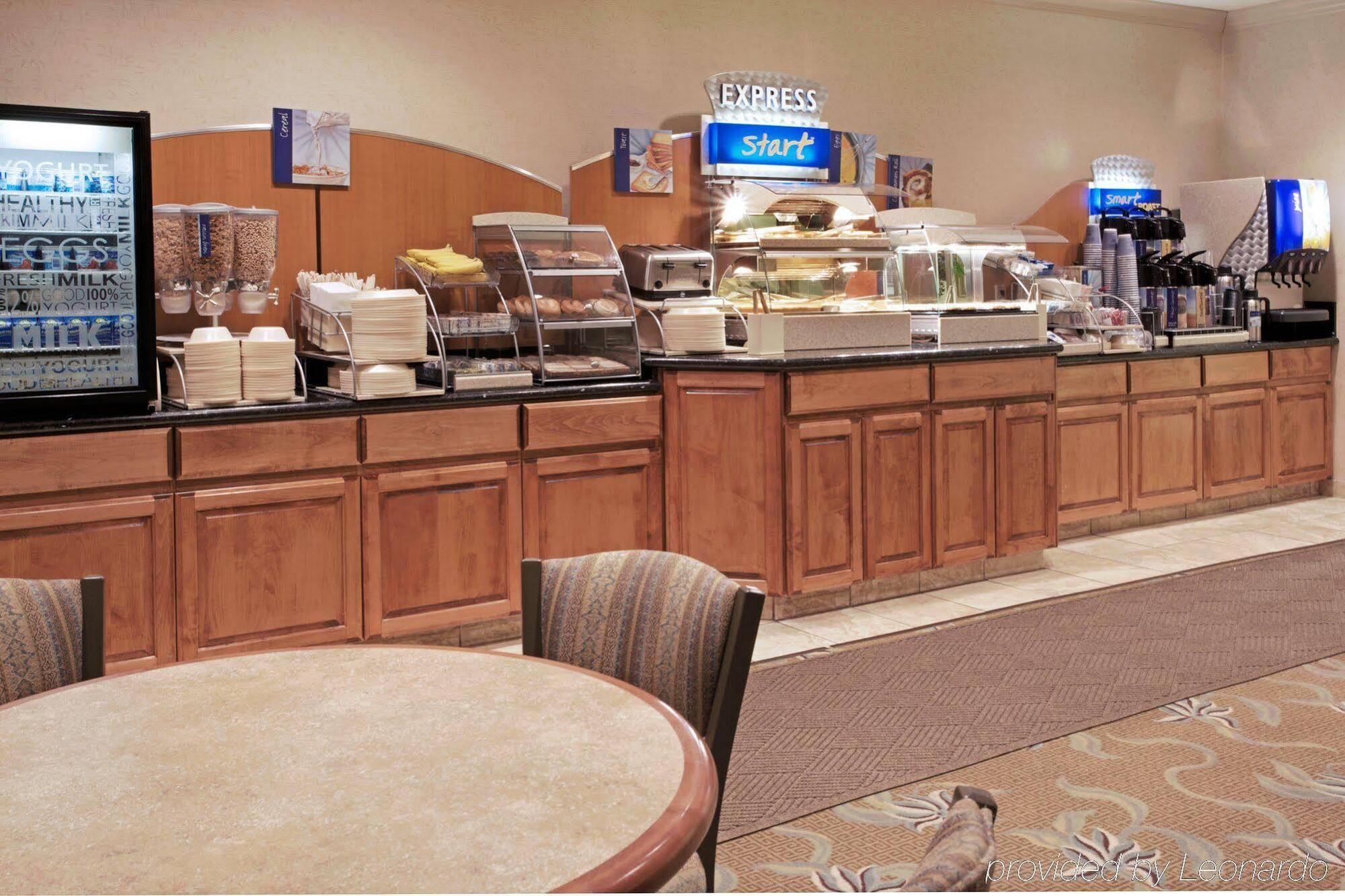 Holiday Inn Express Hotel And Suites Conroe By Ihg Zewnętrze zdjęcie